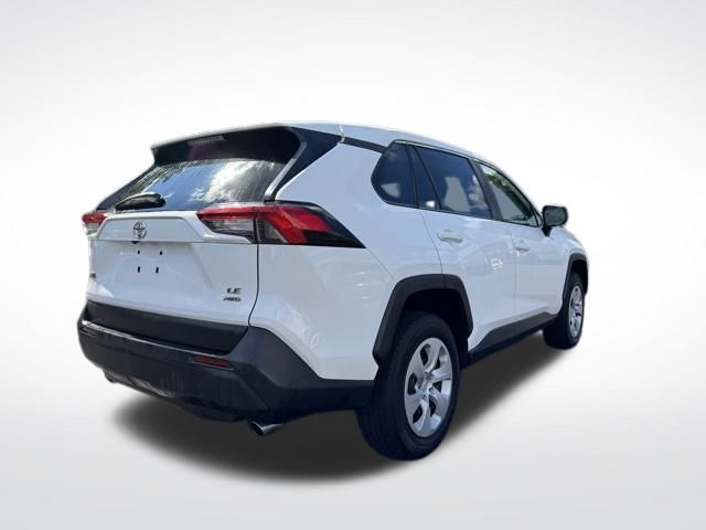 2024 Toyota RAV4 LE photo 3