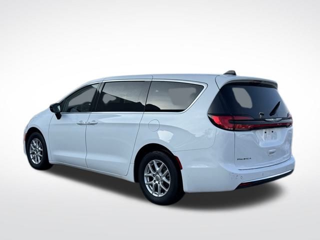 2024 CHRYSLER PACIFICA - Image 8