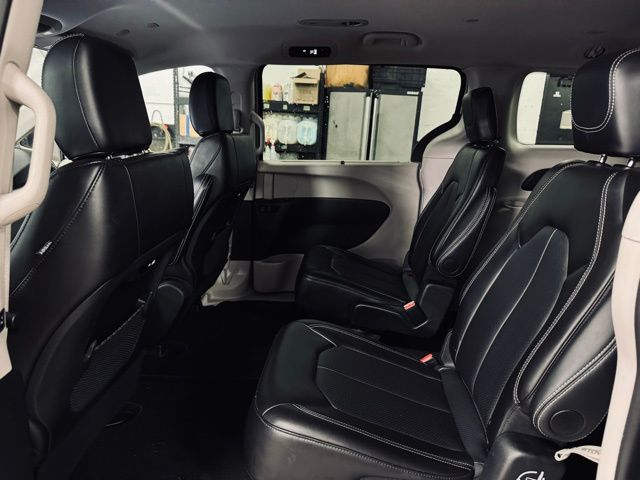 2024 CHRYSLER PACIFICA - Image 19