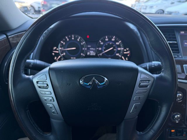 2016 INFINITI QX80 - Image 28