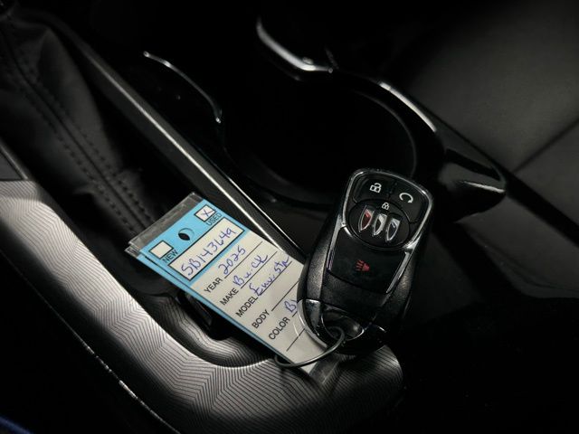 2025 BUICK ENVISTA - Image 32