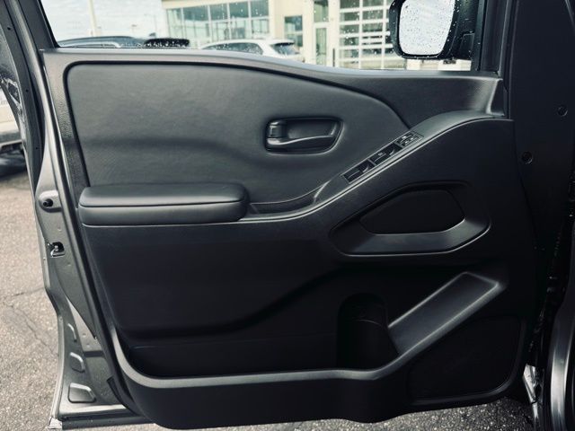 2024 NISSAN FRONTIER - Image 11