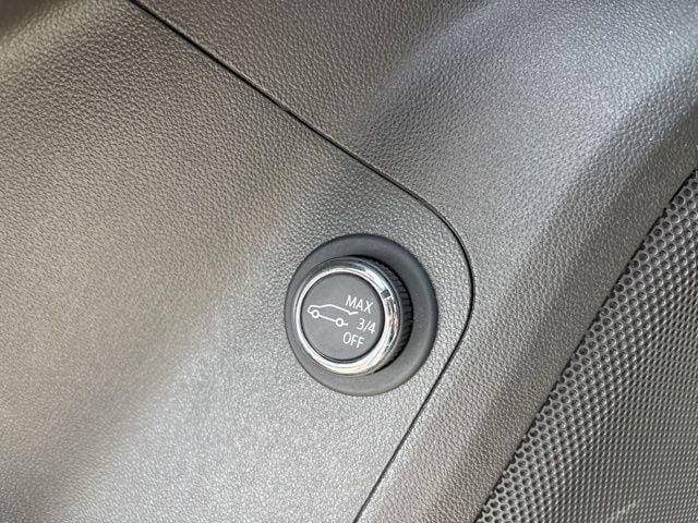 2023 GMC ACADIA - Image 11