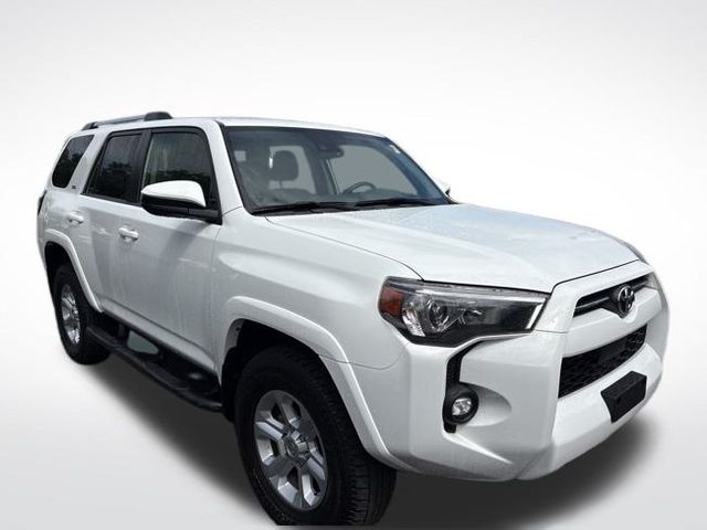 2021 Toyota 4Runner SR5 photo 3