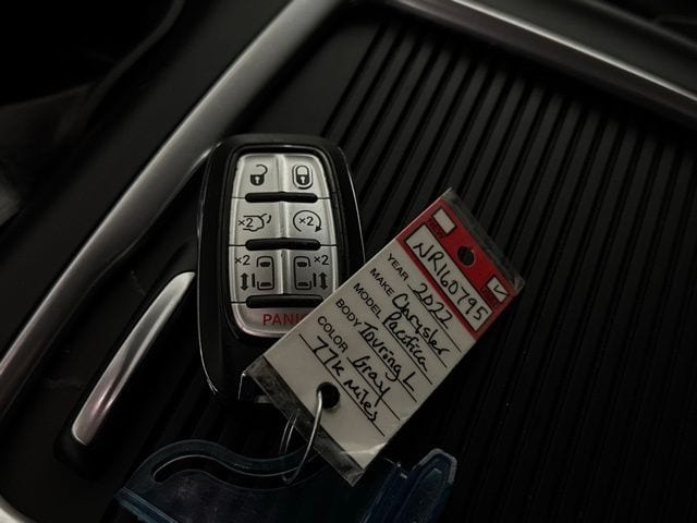 2022 CHRYSLER PACIFICA - Image 40