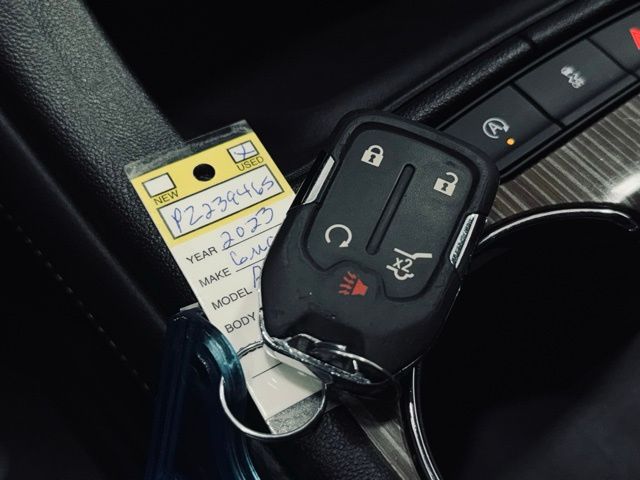 2023 GMC ACADIA - Image 40