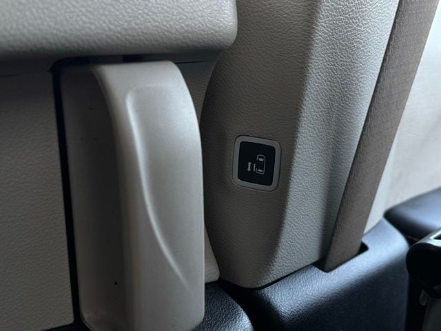 2023 CHRYSLER PACIFICA - Image 26