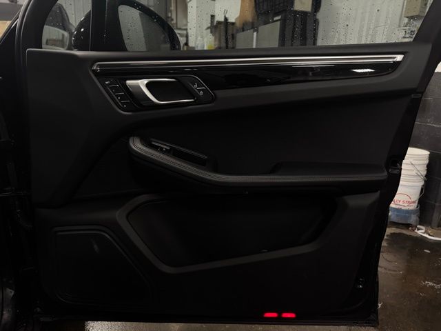 2024 PORSCHE MACAN - Image 16