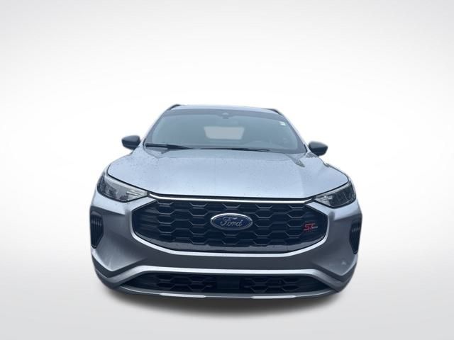 2024 Ford Escape ST-Line photo 2