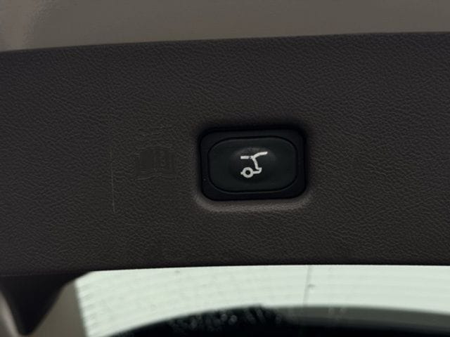 2022 LINCOLN NAUTILUS - Image 11