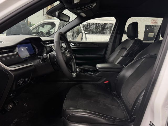 2023 JEEP GRAND CHEROKEE - Image 16