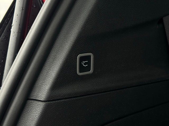 2025 CHRYSLER PACIFICA - Image 12