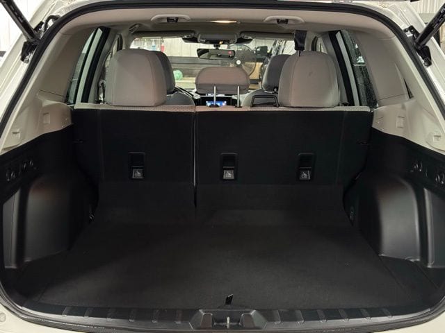 2023 SUBARU FORESTER - Image 10