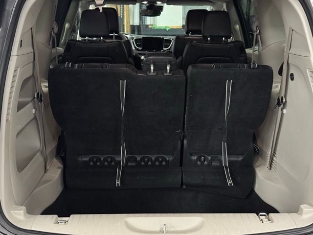 2022 CHRYSLER PACIFICA - Image 10