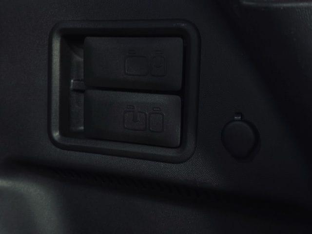 2023 CHEVROLET EQUINOX - Image 11