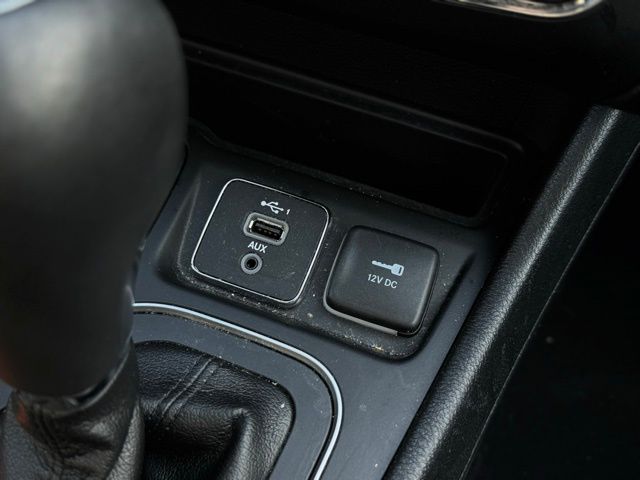 2021 JEEP CHEROKEE - Image 31