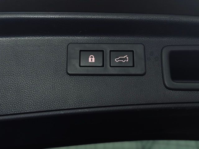 2023 SUBARU FORESTER - Image 12