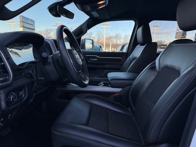 2024 RAM 1500 - Image 16