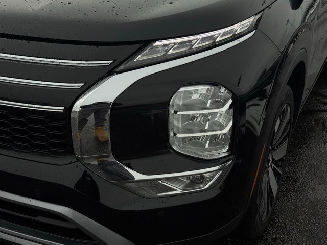 2025 MITSUBISHI OUTLANDER - Image 2