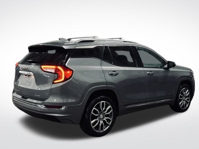 2023 GMC TERRAIN - Image 6