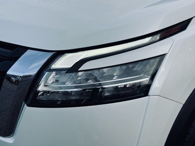 2023 NISSAN PATHFINDER - Image 2