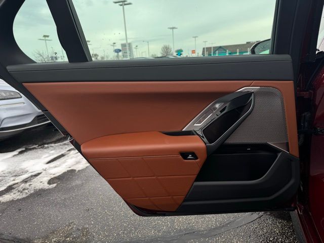 2023 BMW 760I - Image 19