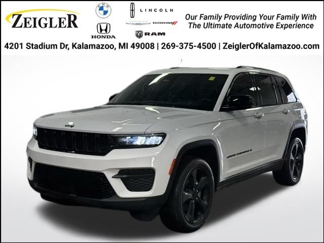 2023 JEEP GRAND CHEROKEE - Image 1