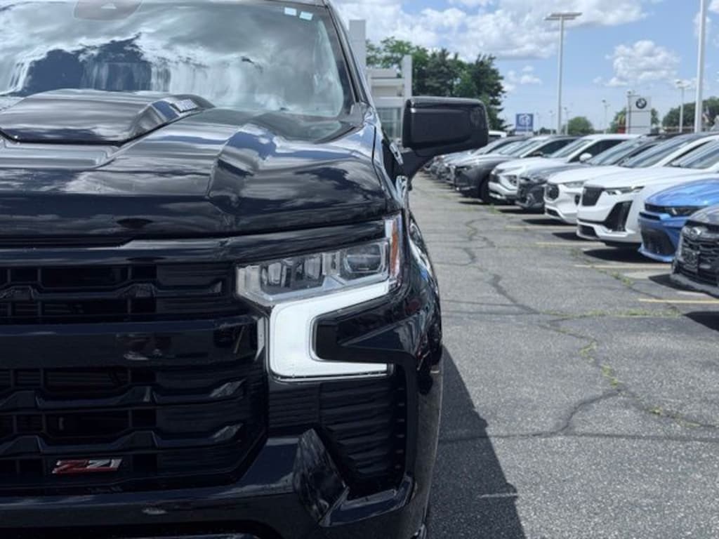 Used 2025 Chevrolet Silverado 1500 LT Trail Boss Truck Crew Cab