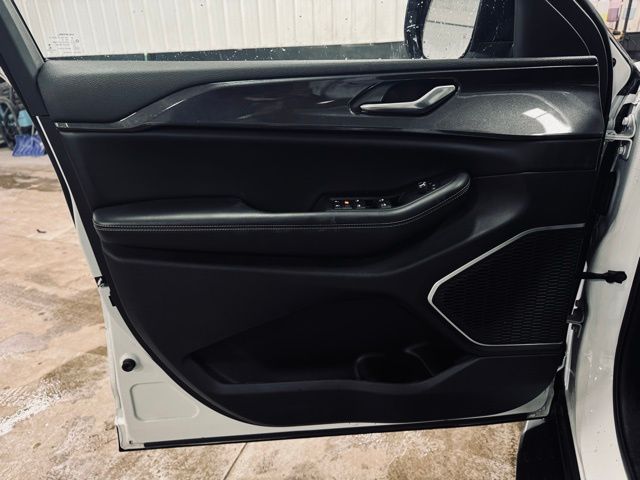 2022 JEEP GRAND CHEROKEE - Image 12