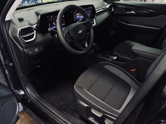 2025 CHEVROLET TRAILBLAZER - Image 16