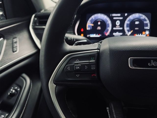 2023 JEEP GRAND CHEROKEE - Image 24