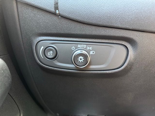 2023 CHEVROLET EQUINOX - Image 28