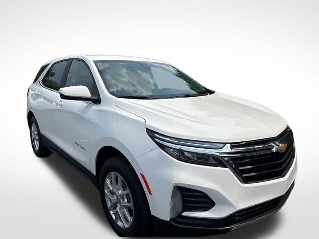 2024 Chevrolet Equinox LT photo 3