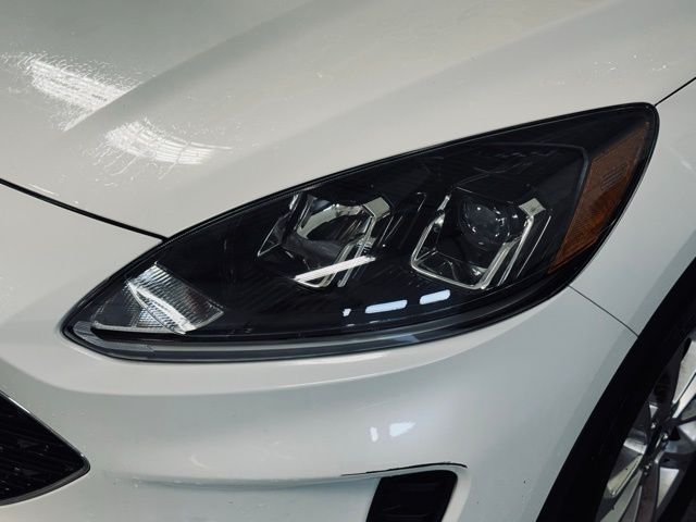 2022 FORD ESCAPE - Image 2