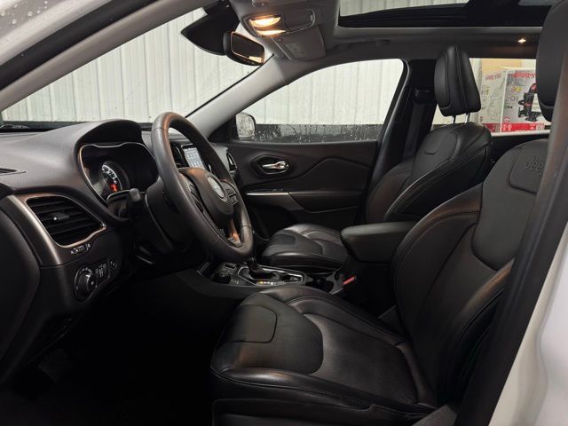 2022 JEEP CHEROKEE - Image 19