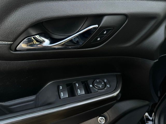 2023 GMC ACADIA - Image 14