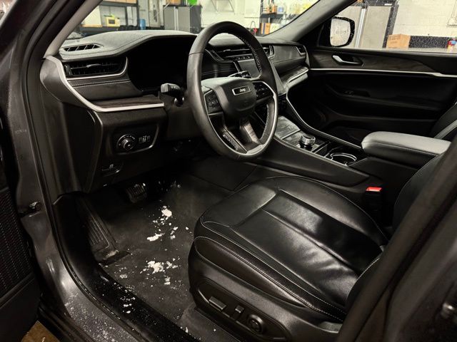 2023 JEEP GRAND CHEROKEE L - Image 18