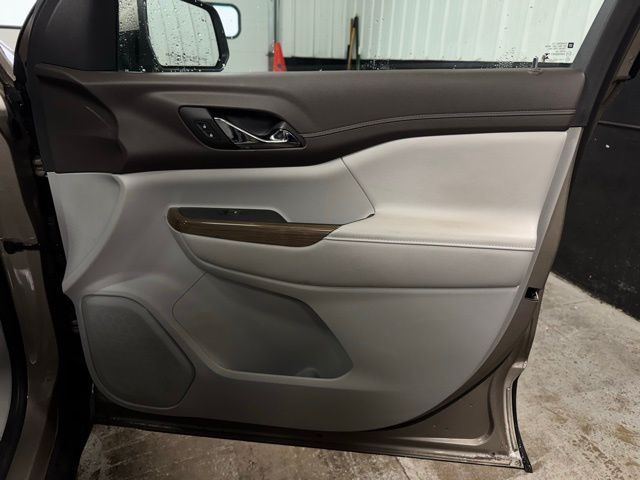 2023 GMC ACADIA - Image 14