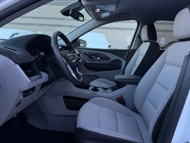 2023 GMC TERRAIN - Image 15