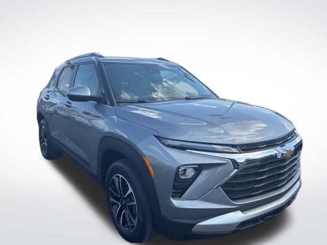 2024 Chevrolet Trailblazer LT photo 3