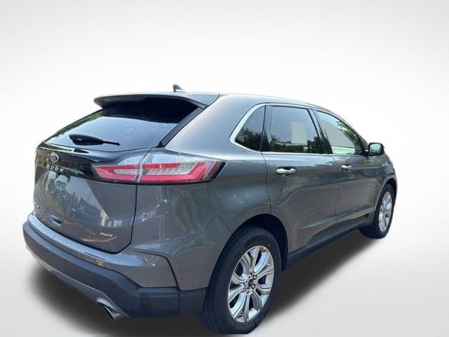 2024 Ford Edge Titanium photo 4