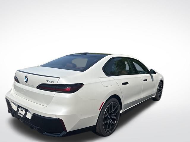 2025 BMW 740I - Image 4