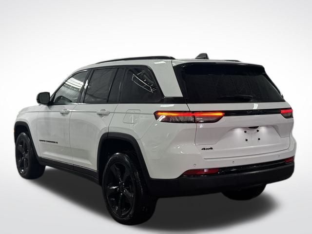 2023 JEEP GRAND CHEROKEE - Image 9