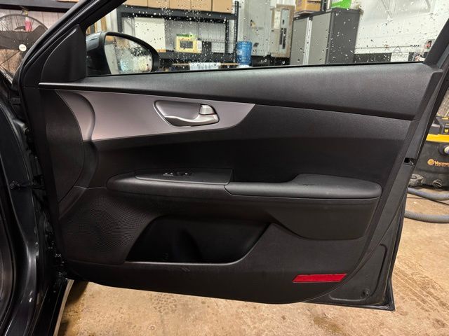 2024 KIA FORTE - Image 13