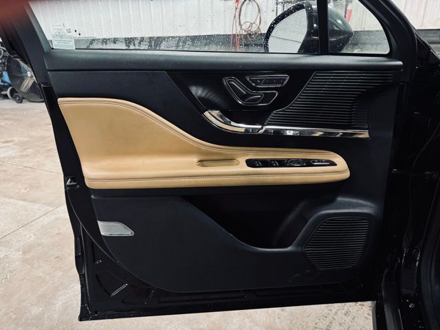 2022 LINCOLN CORSAIR - Image 13