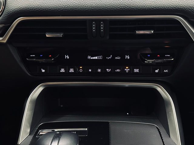 2025 MAZDA CX-90 - Image 34