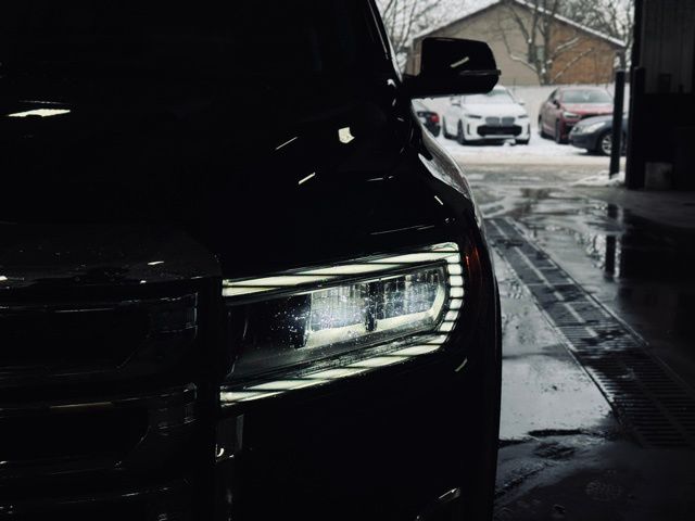 2023 GMC ACADIA - Image 3