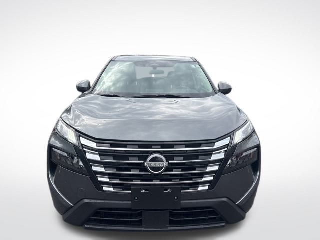 2024 Nissan Rogue SV AWD photo 2