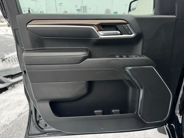 2023 CHEVROLET SILVERADO - Image 10