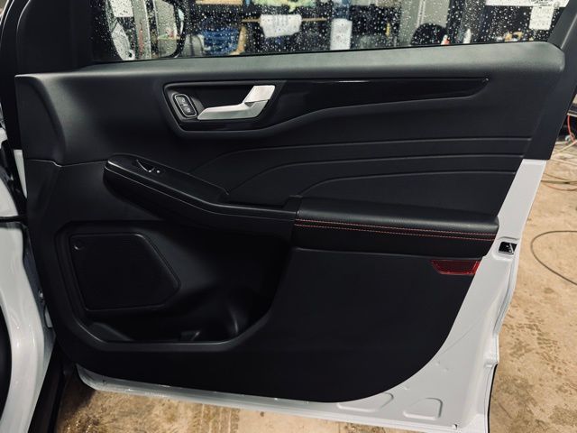 2025 FORD ESCAPE - Image 12